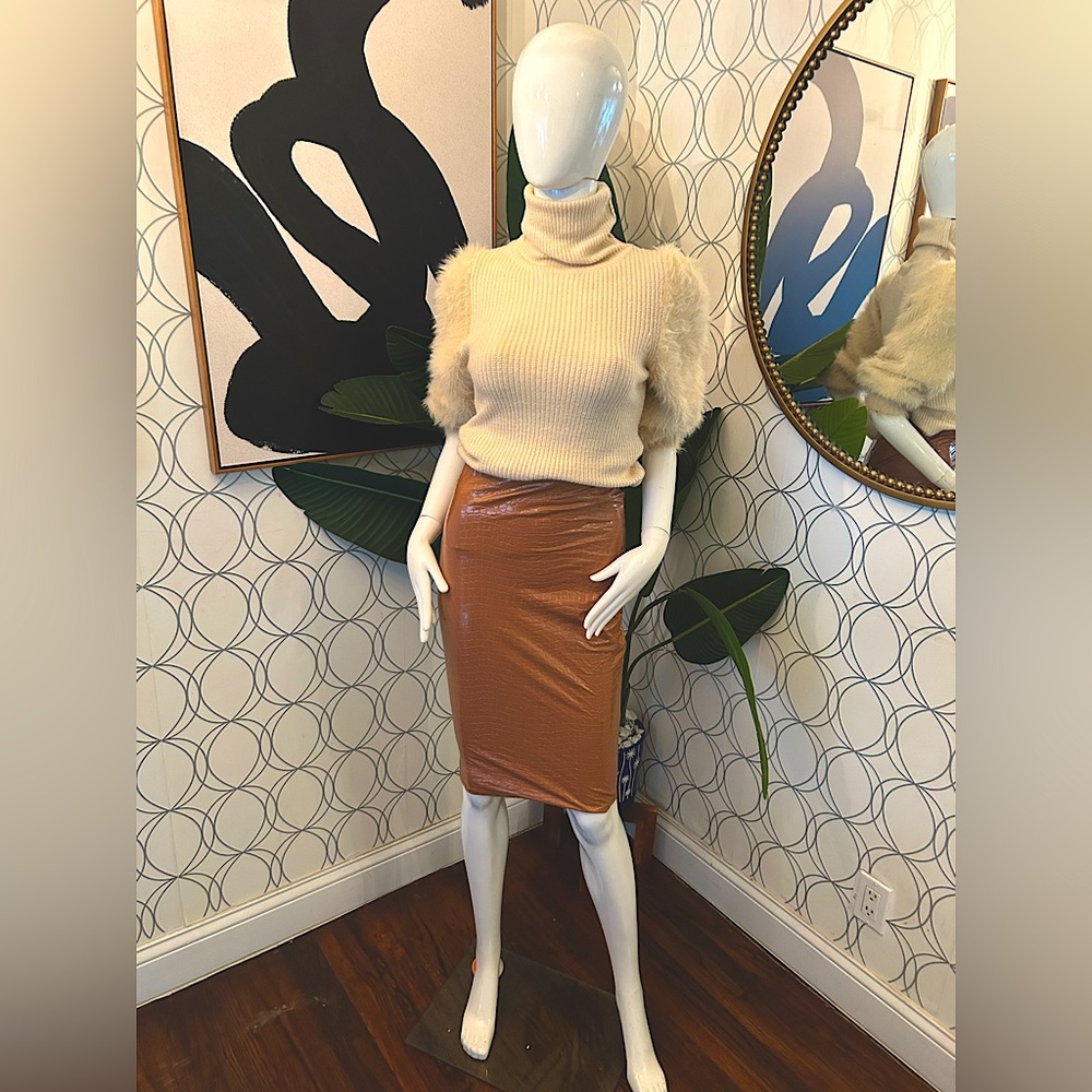 Vinyl skirt with crocodile design